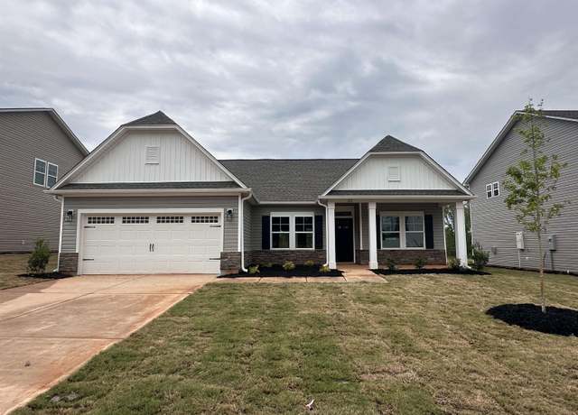 Property at 123 Hunters Ridge Dr, Boiling Springs, SC 29316, 3 beds, 2 baths