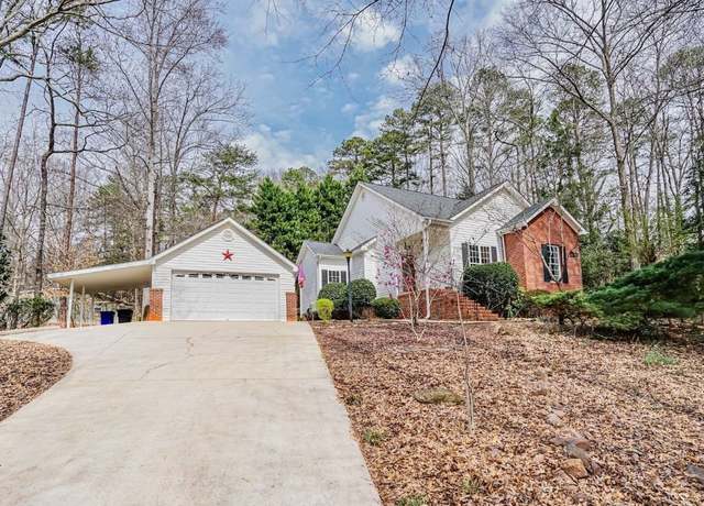 Property at 269 Riverside Dr, Duncan, SC 29334, 2 beds, 2 baths