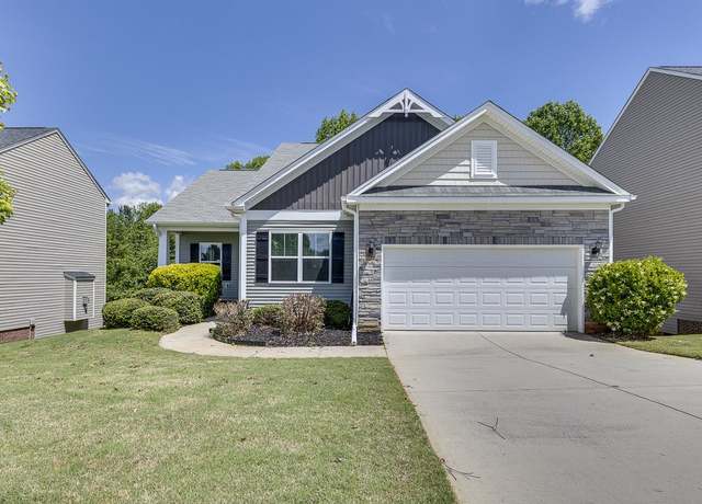 Property at 325 Castleton Cir, Boiling Springs, SC 29316, 3 beds, 2 baths