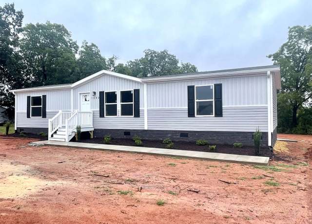 Property at 1082 Piedmont Rd, Chesnee, SC 29323, 3 beds, 2 baths
