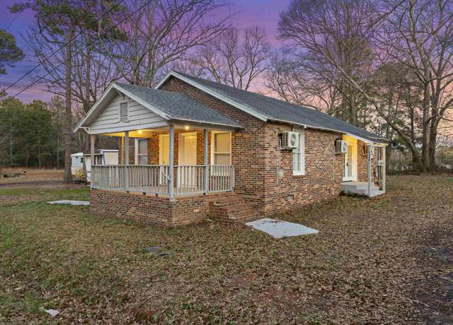 Property at 348 Watson St, Laurens, SC 29360, 4 beds
