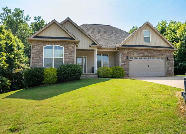 Property at 516 Abberly Ln, Boiling Springs, SC 29316, 4 beds, 2.5 baths