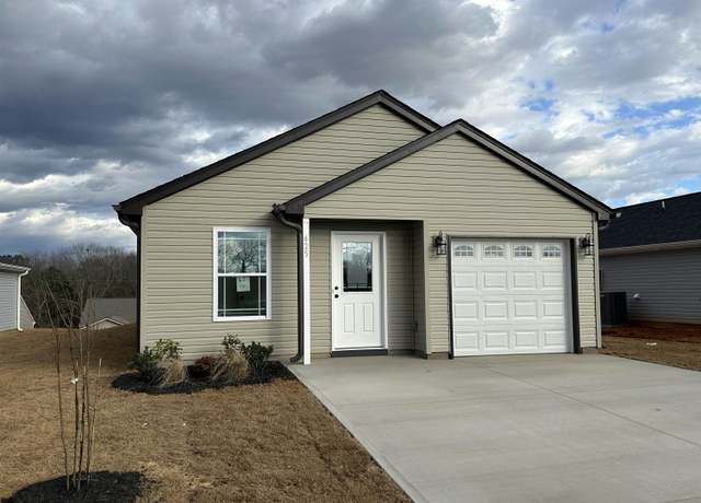 Property at 440 Ward Thomas Way, Spartanburg, SC 29301, 3 beds, 2 baths