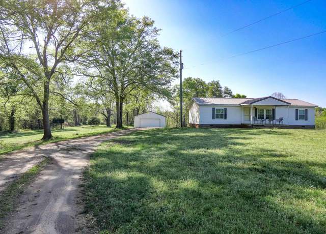 Property at 615 Beacon Light Rd Rd, Spartanburg, SC 29307, 3 beds, 2 baths