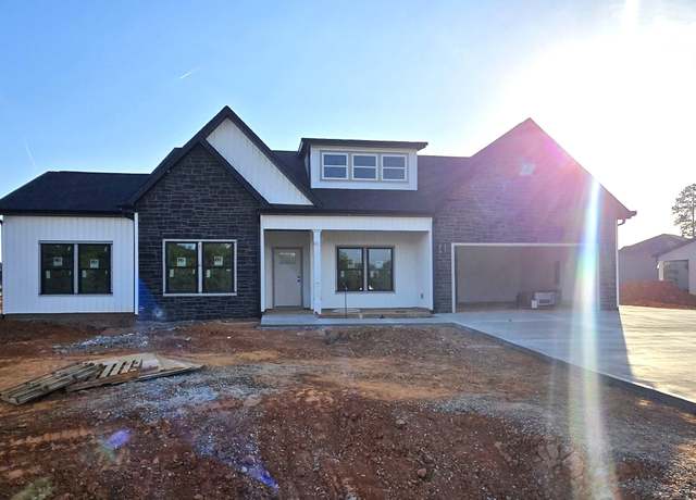 Property at 2117 N November Dr, Boiling Springs, SC 29316, 4 beds, 3 baths
