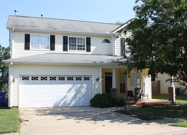 Property at 409 Melbourne Ln, Spartanburg, SC 29301, 4 beds, 2.5 baths