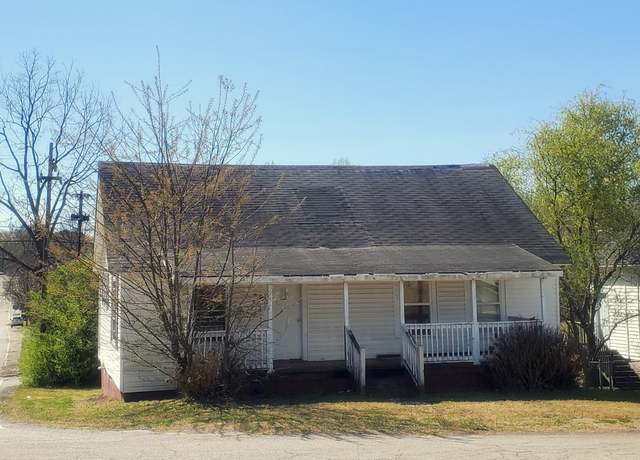 Property at 605 Gray St, Woodruff, SC 29388, 3 beds, 1 bath