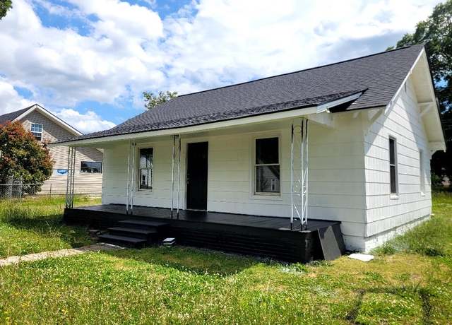 Property at 420 Buncombe St, Woodruff, SC 29388, 2 beds, 1 bath