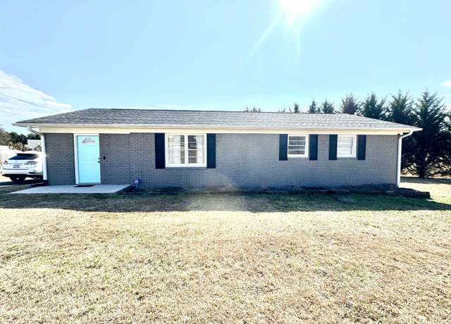 Property at 310 Mountainview Rd, Boiling Springs, SC 29316, 3 beds, 2.5 baths