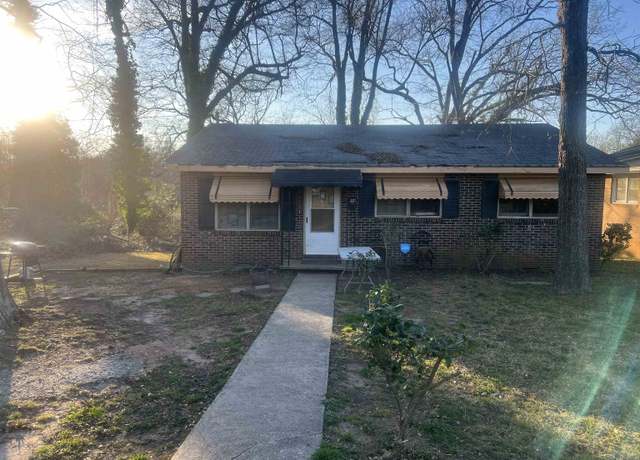 Property at 584 Hugh St, Spartanburg, SC 29301, 3 beds, 1 bath
