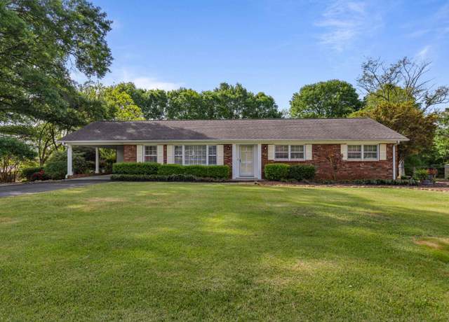 Property at 8 Montford Ave, Boiling Springs, SC 29316, 3 beds, 2 baths