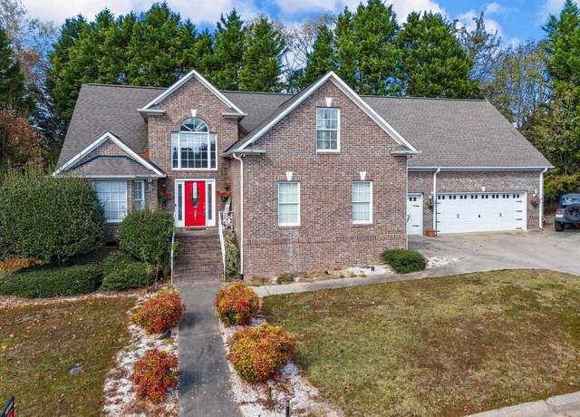 Property at 381 Royal Burgess Dr, Campobello, SC 29322, 4 beds, 2.5 baths