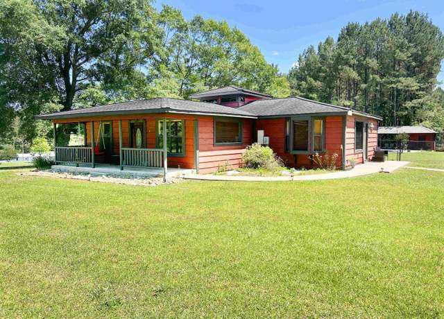 Property at 355 Blue Ridge Rd, Campobello, SC 29322, 3 beds, 2 baths