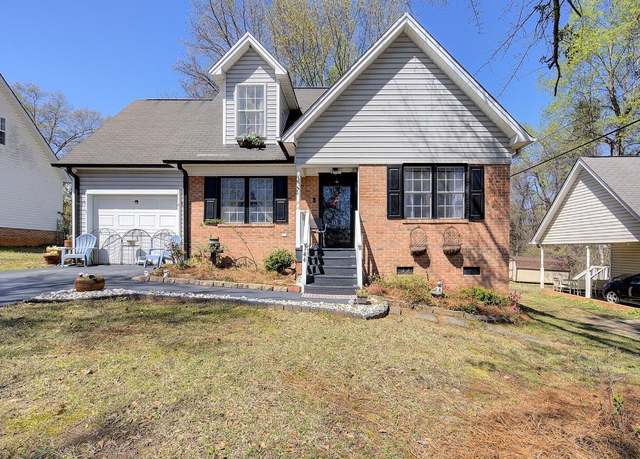 Property at 144 Harvin St, Spartanburg, SC 29303, 3 beds, 2 baths