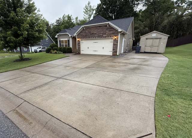 Property at 118 W Pyrenees Dr, Lyman, SC 29365, 3 beds, 2 baths