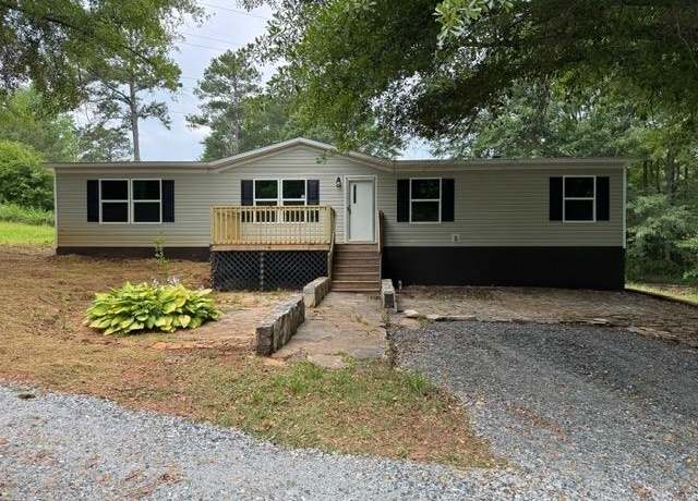 Property at 260 Old Highway 357 Hwy, Campobello, SC 29322, 4 beds, 2 baths