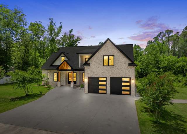 Property at 194 Bondale Dr, Spartnburg, SC 29303, 8 beds, 5 baths
