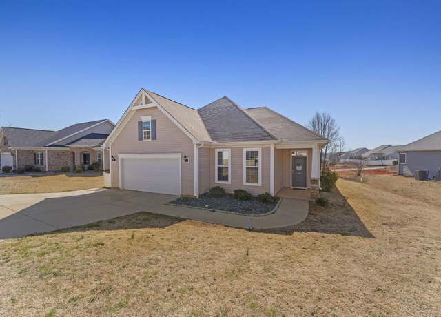 Property at 514 Beechcreek DR Dr, Spartanburg, SC 29303, 4 beds, 3 baths