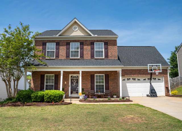 Property at 242 Dartmoor Drive Dr, Spartanburg, SC 29301, 3 beds, 2.5 baths