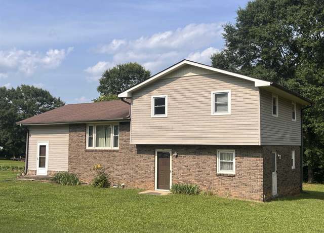 Property at 109 Berry Rd, Boiling Springs, SC 29316, 4 beds, 2 baths