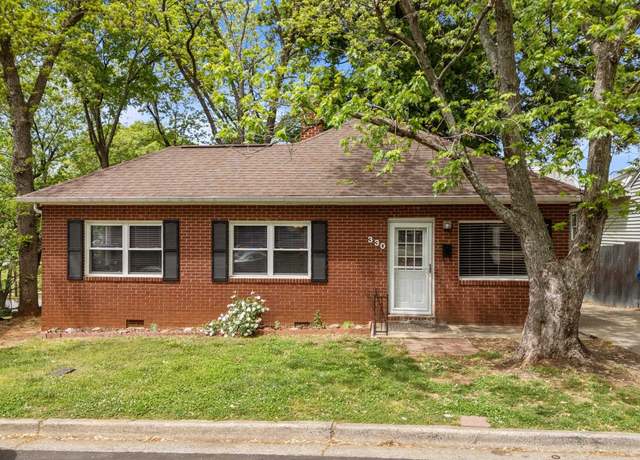 Property at 330 Clover St, Mooresville, NC 28115, 3 beds, 1 bath