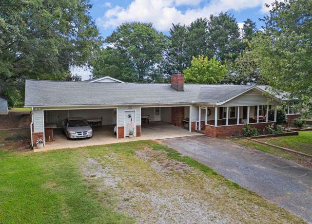 Property at 320 Burnett Rd, Inman, SC 29349, 7 beds, 4 baths