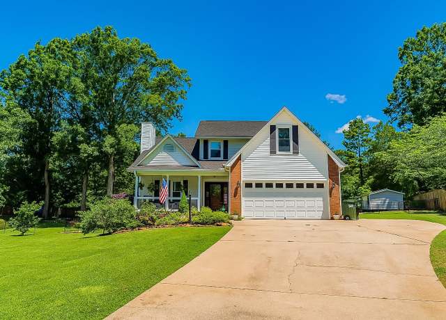 Property at 477 Cresthaven Dr, Boiling Springs, SC 29316, 3 beds, 2.5 baths