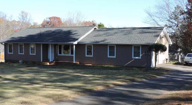 Photo of 402 Fox Den Court Ct, Boiling Springs, SC 29316