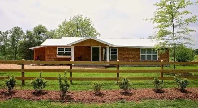 Photo of 2784 Pea Rdg, Mill Spring, NC 28756
