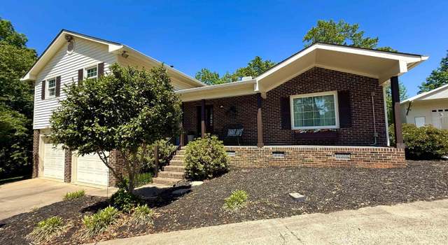 Photo of 243 Garden Lakes Dr Dr, Blacksburg, SC 29702