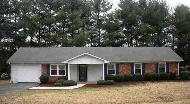 Photo of 12 Montford Ave, Boiling Springs, SC 29316