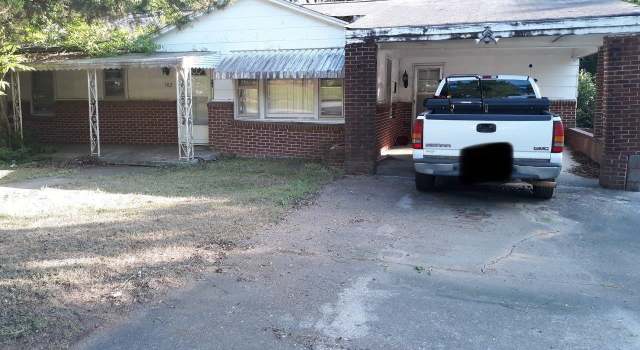 Photo of 302 E O'neal St, Gaffney, SC 29304