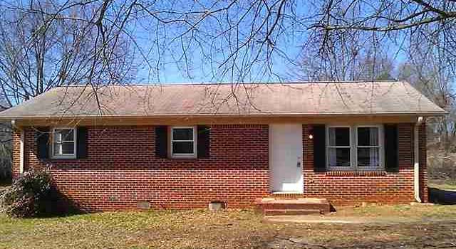 Photo of 108 Crestline Cir, Inman, SC 29349