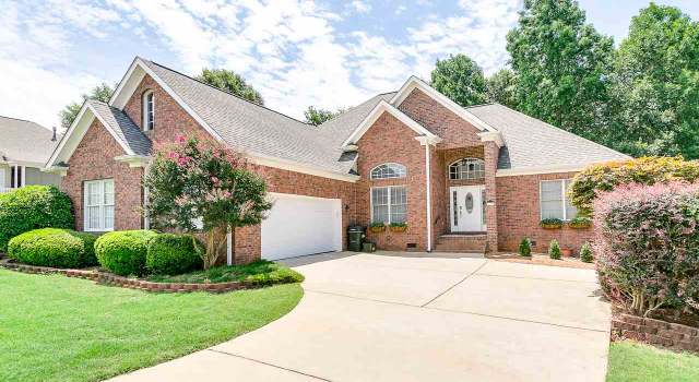 Photo of 365 Merrivale Ln, Spartanburg, SC 29301