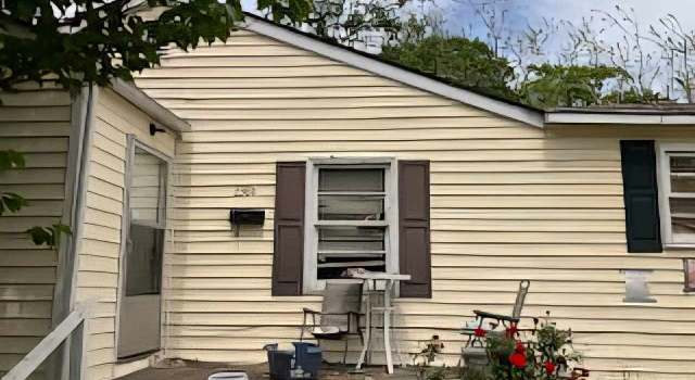 Photo of 2380 Country Club Rd, Spartanburg, SC 29302