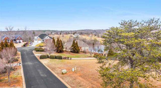 Photo of 136 Heartleaf Way, Chesnee, SC 29323