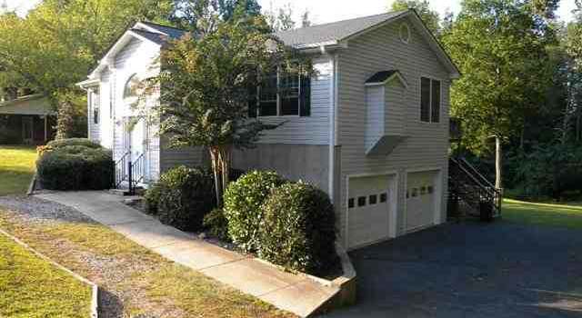 Photo of 18 Lee St, Lyman, SC 29365