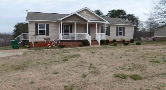 Photo of 125 Ridge Road Rd, Wellford, SC 29385