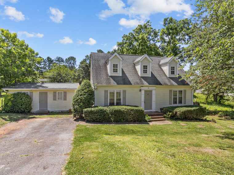 Photo of 114 Maplewood Cir Greer, SC 29651