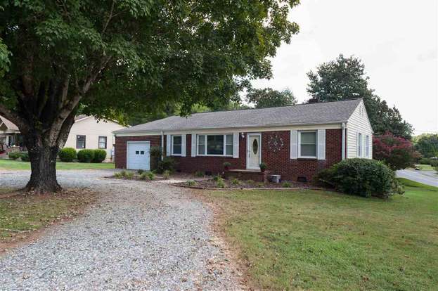 28722 >> 20 E Constance St Columbus Nc 28722 3 Beds 2 Baths 28722 >> 20 E Constance St Columbus Nc 28722 3 Beds 2 Baths