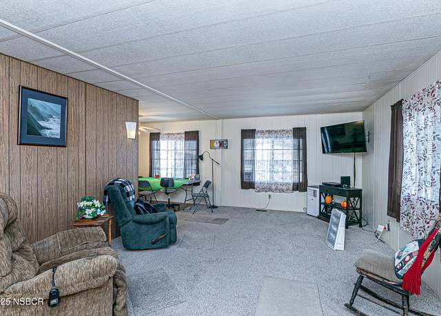 Property at 1701 S Thornburg St #28, Santa Maria, CA 93458, 2 beds, 2 baths