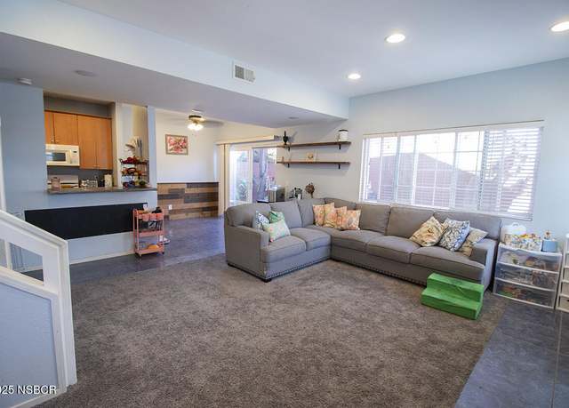Property at 2461 Country Ln, Santa Maria, CA 93455, 2 beds, 2.5 baths