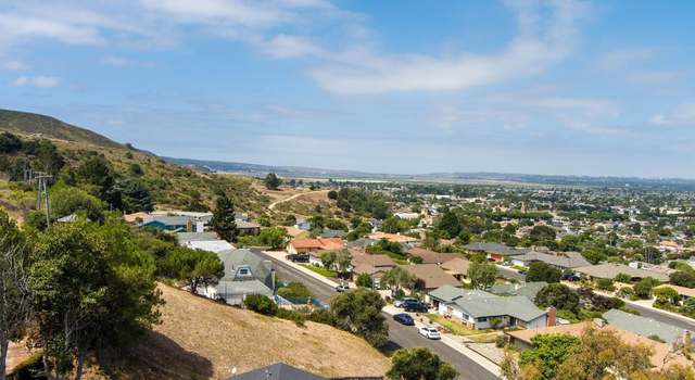 Photo of 30 Cambridge Dr, Lompoc, CA 93436