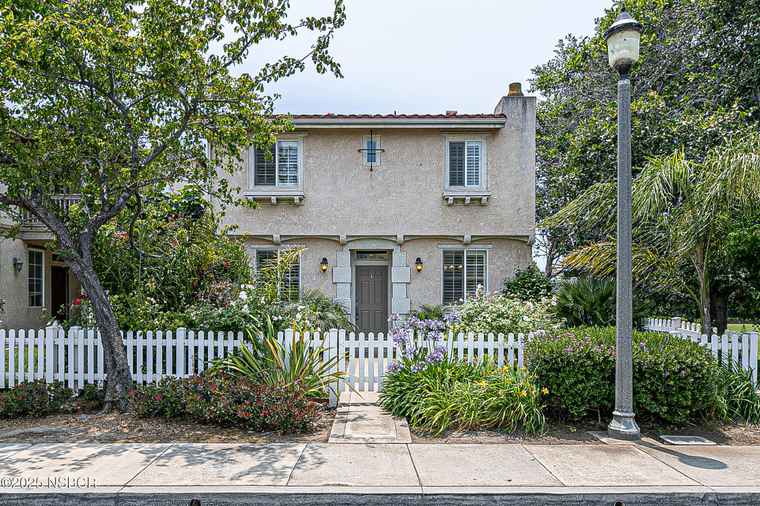 Photo of 232 Gilea Ct Santa Maria, CA 93455