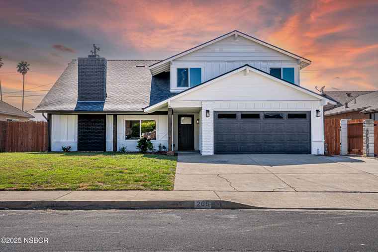 Photo of 205 Princeton Pl Lompoc, CA 93436