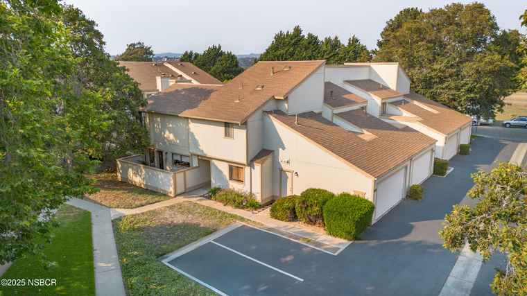 Photo of 1317 Riverside Dr Lompoc, CA 93436
