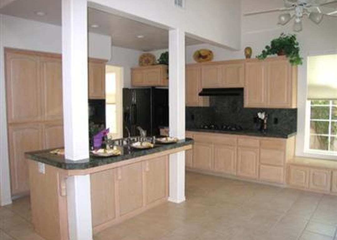 633 Lillebakke Ct