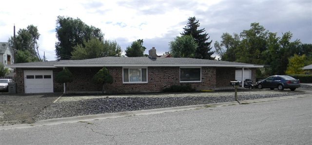 1008 N Riviera Dr, Boise, ID 83703