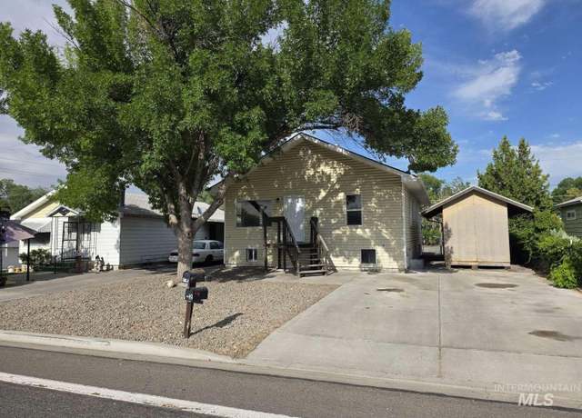 Property at 272 Harrison St, Twin Falls, ID 83301, 4 beds, 2 baths