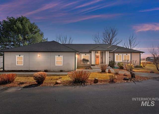 Property at 7403 Lanktree Ln, Middleton, ID 83644, 4 beds, 2.5 baths